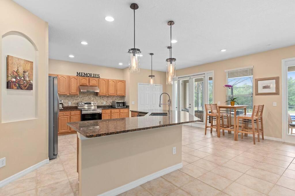 Lakeview W/8 Bedroom 5 Kingsuite 3 Miles To Disney Kissimmee Exteriör bild