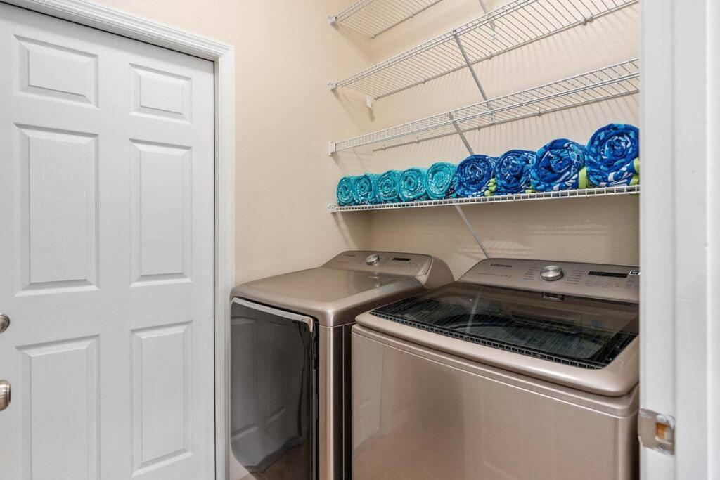 Lakeview W/8 Bedroom 5 Kingsuite 3 Miles To Disney Kissimmee Exteriör bild